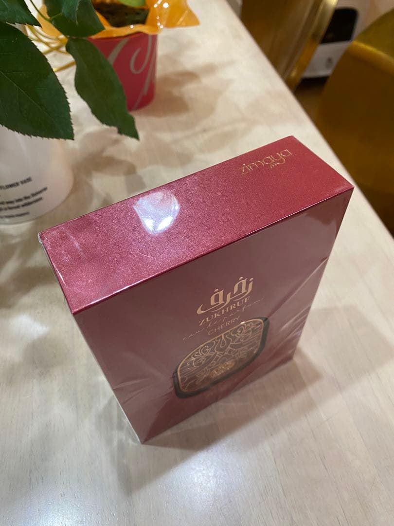 香水(女性用) Zimaya Zukhruf Cherry