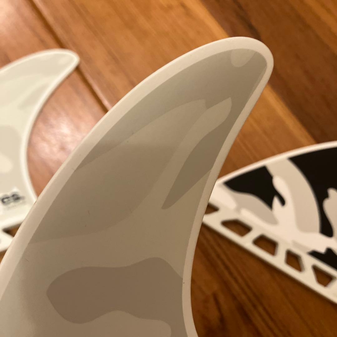 futures JORDY MEDIUM サーフボードフィン