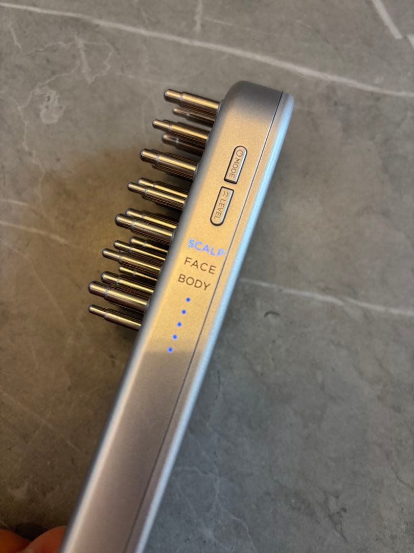 SALONIA 電気ブラシ　ems 美顔器