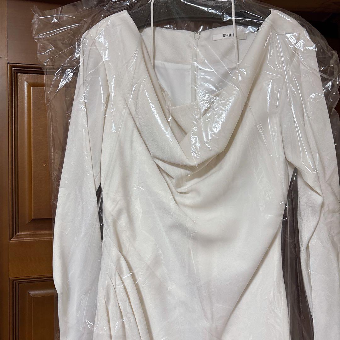 【新品タグ付き】SNIDEL ドレープバックサテンロングワンピース