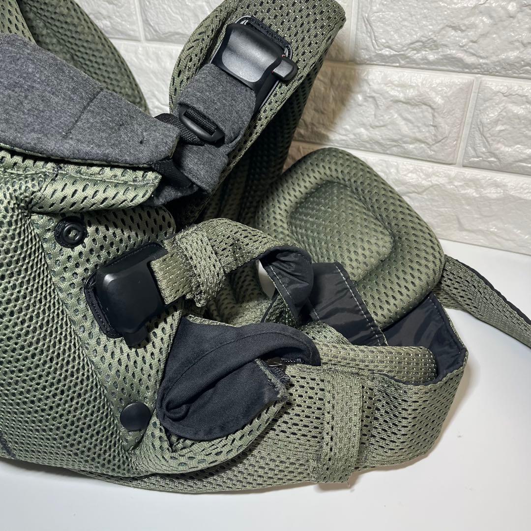 【良品】ベビービョルン　ハーモニー　抱っこ紐　シルバー　ダークグリーン