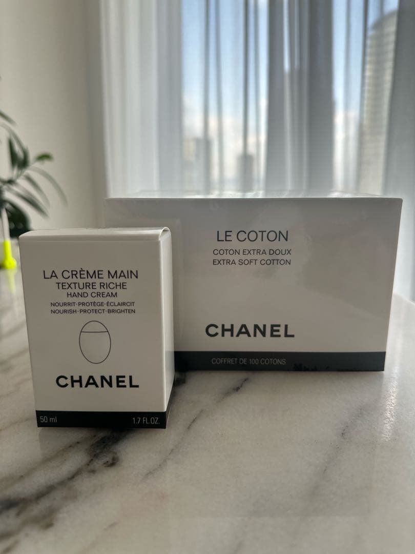 シャネル　ラ　クレーム　マンリッシュ&コットン　マグネット箱　紙袋とコットン付き