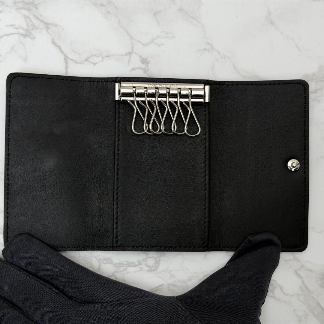 ルイヴィトン キーケース ミュルティクレ 6 モノグラム・シャドウ 現行品 黒