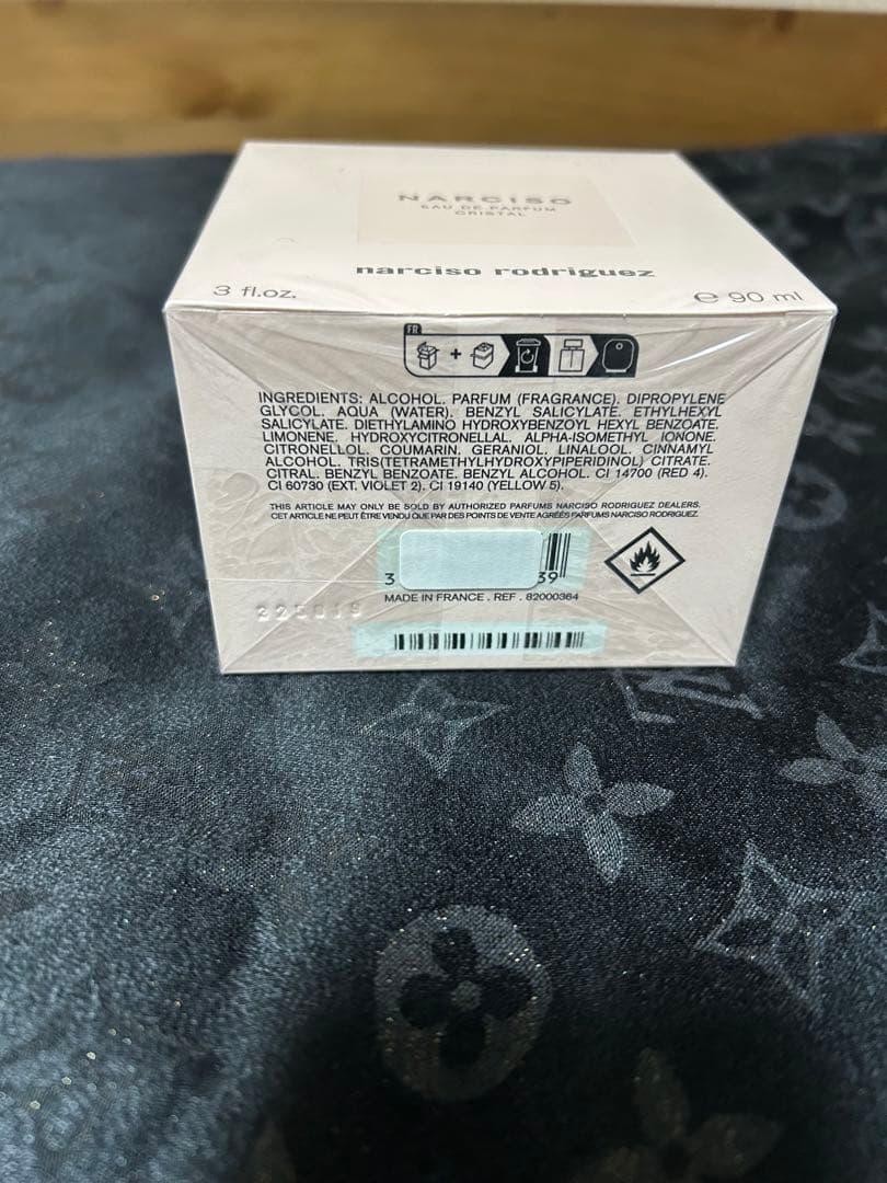 香水(女性用) NARCISO EAU DE PARFUM CRISTAL 90ml