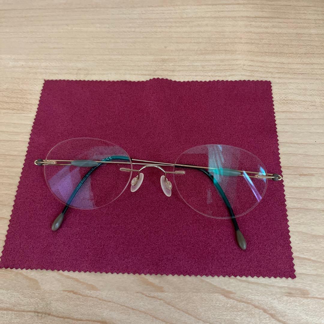 シルバー メタル フレーム オーバル型 老眼鏡　 ブランド　シルエット