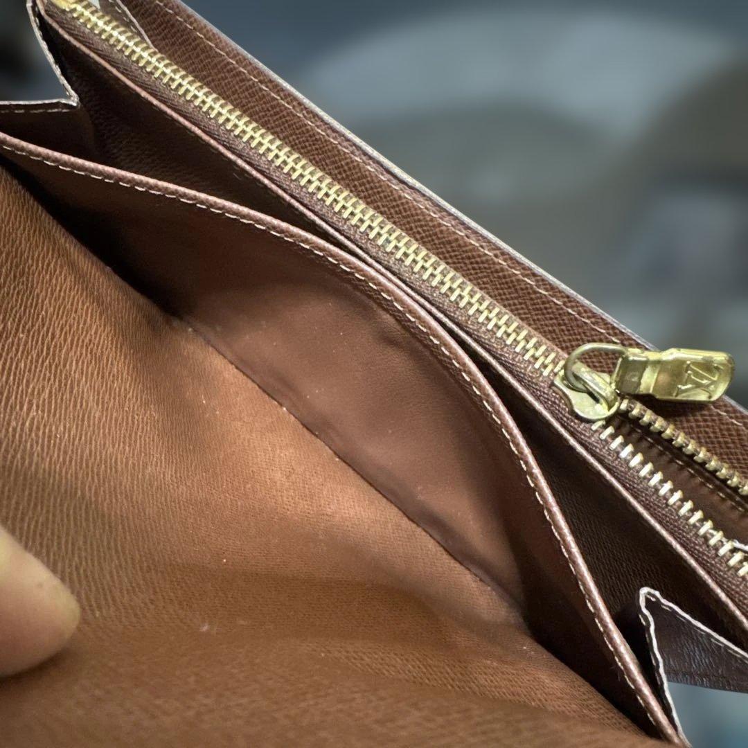 11☆良品♪カード10枚タイプ☆サラ長財布