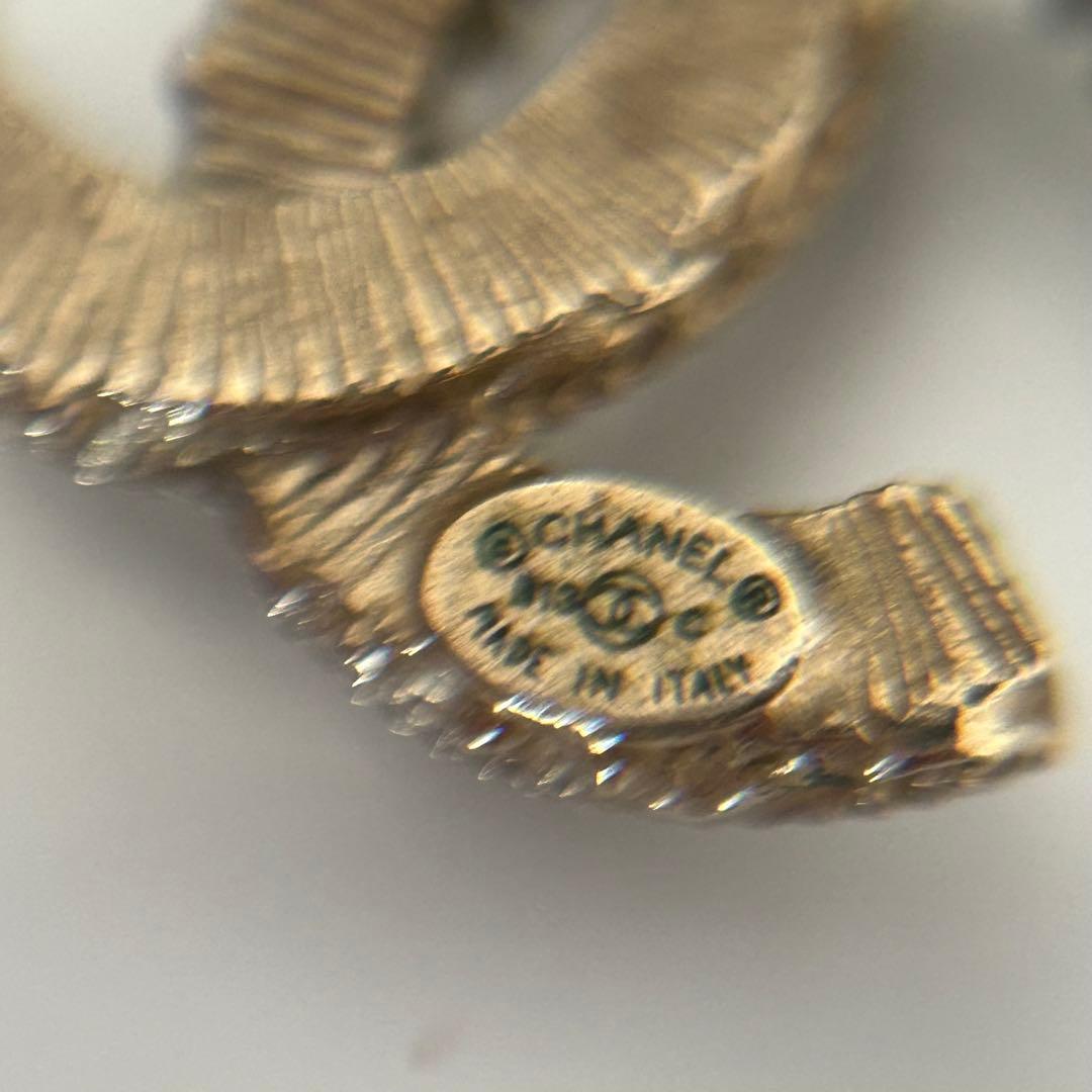 CHANEL ロゴデザイン ピアス(片耳) B13C