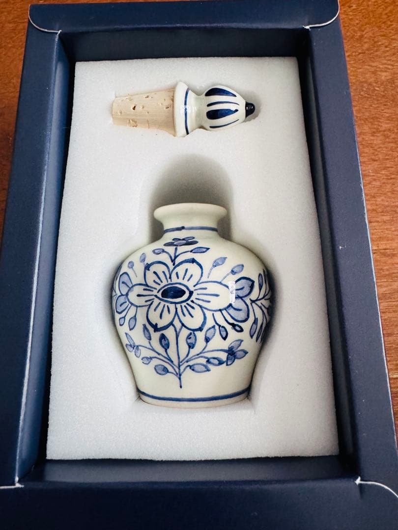 大阪万博限定150個 オランダ館 香水new dawn maison neuve