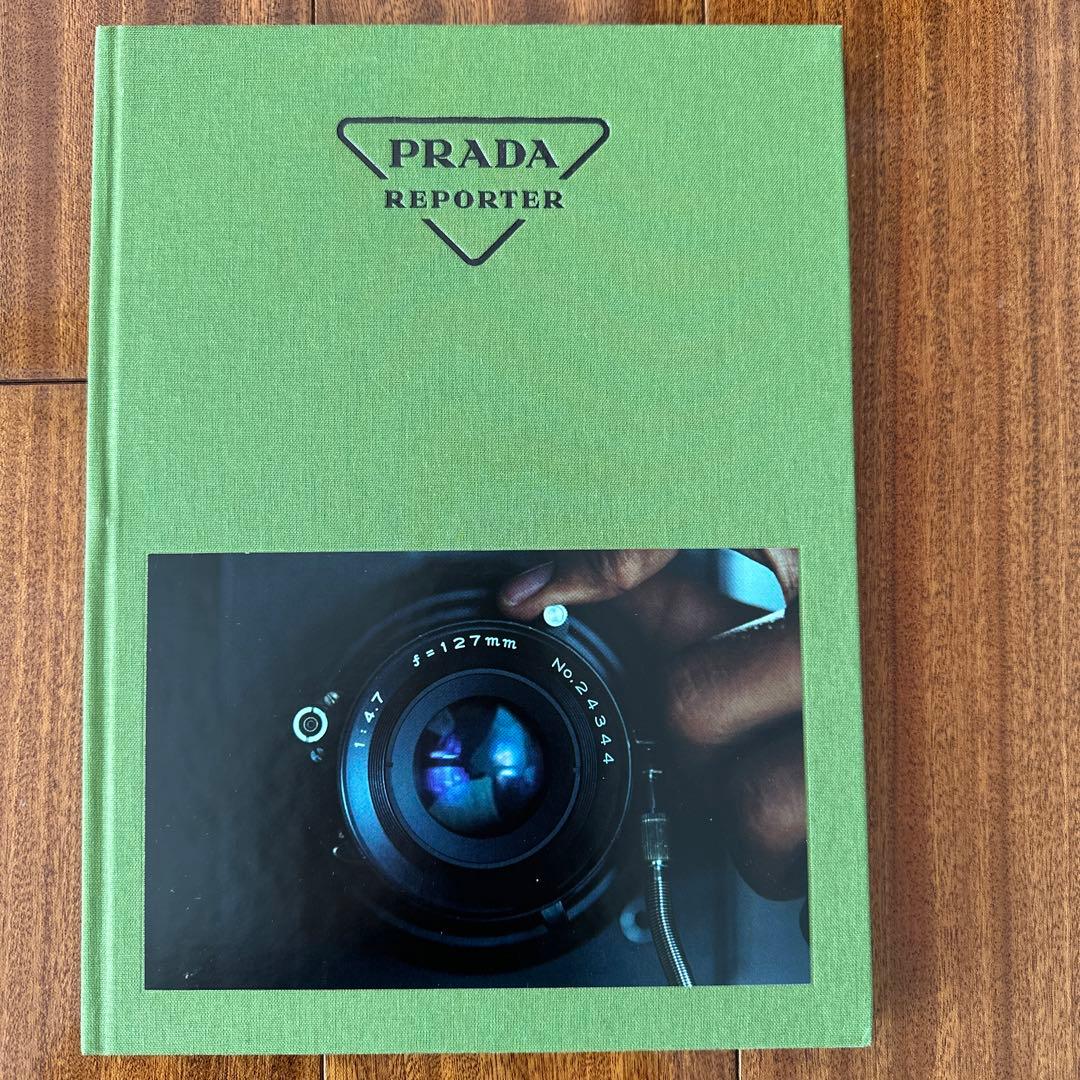 プラダ　マガジン