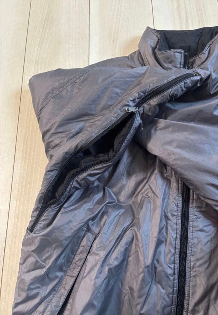 ムーンストーン　グレー ダウンジャケット