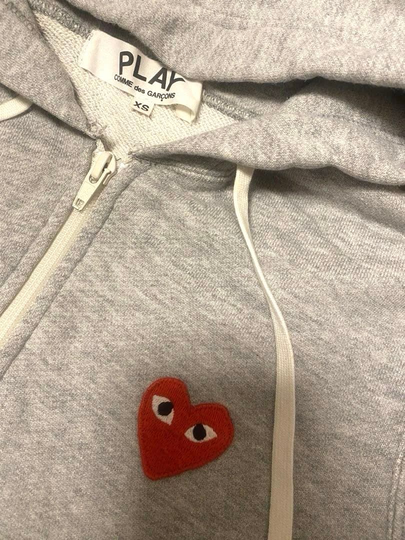 美品♡コムデギャルソンプレイ　レディースXSパーカー