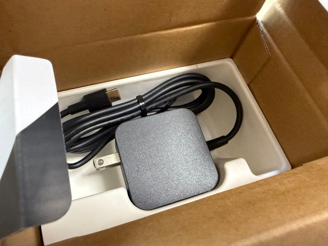 新品同様Steam Deck Dock 純正 Valve スチームデック ドック