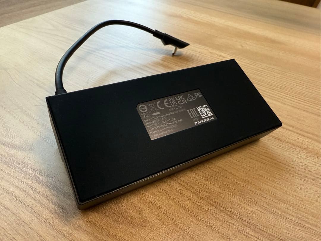 新品同様Steam Deck Dock 純正 Valve スチームデック ドック