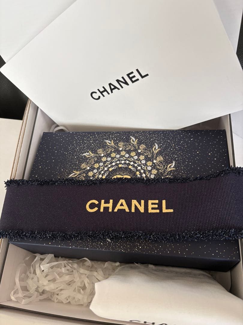 CHANEL クリスマスコフレ　2025リップグロス3本ポーチセット