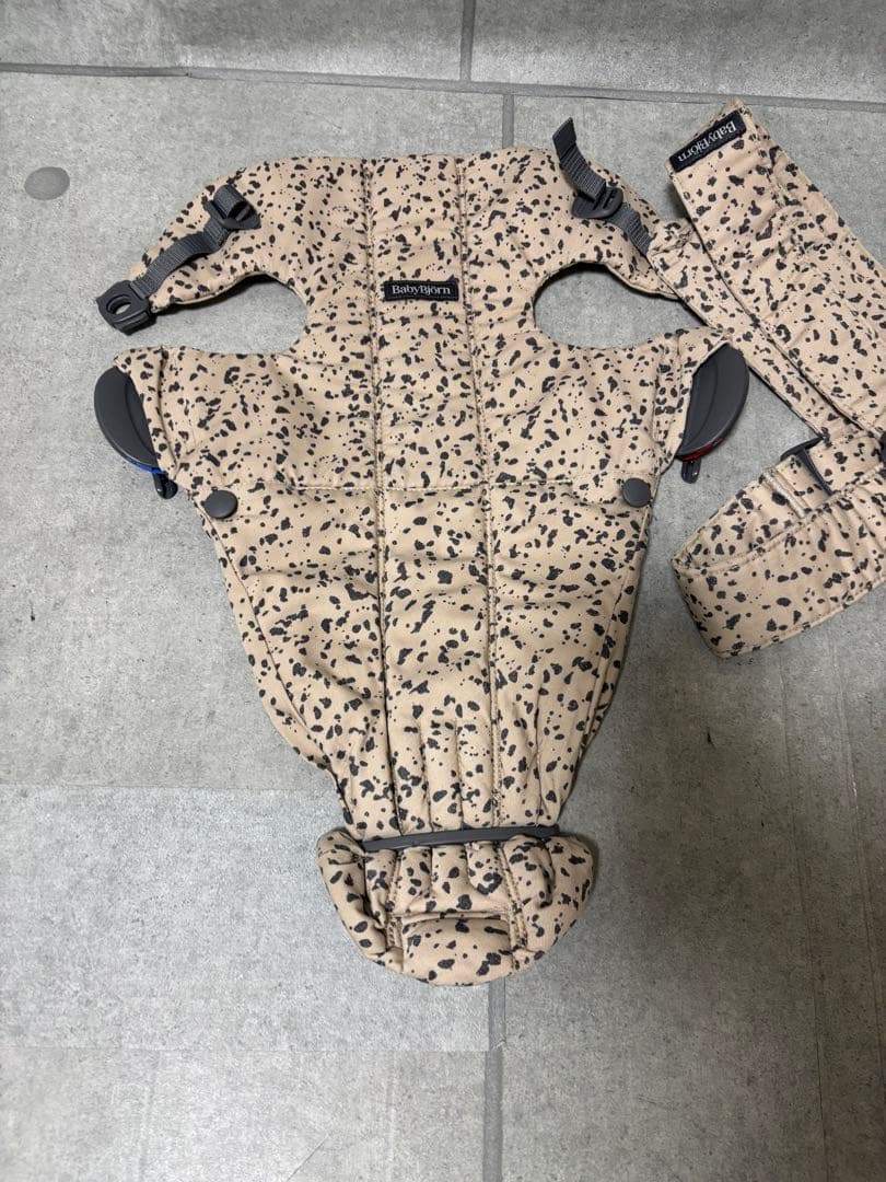 公式限定　ベビービョルン　ベビーキャリア MINI ウーブン　抱っこ紐