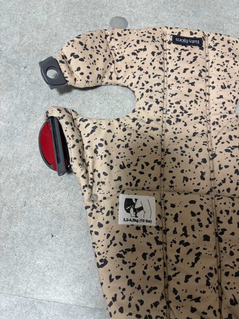 公式限定　ベビービョルン　ベビーキャリア MINI ウーブン　抱っこ紐