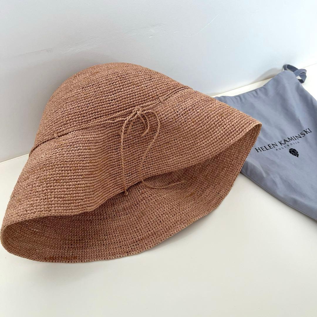 【ここ】HELEN KAMINSKI ベージュ 麦わら帽子 収納袋付き