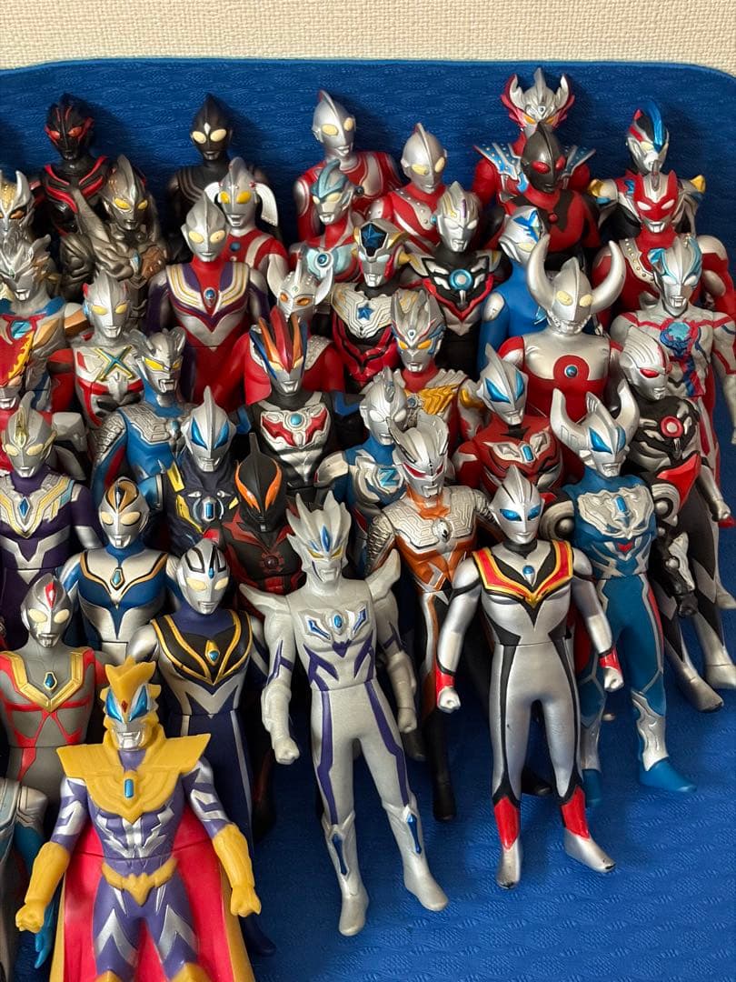【中古美品】ウルトマン・ソフビ　まとめ売り80体＋マントセット