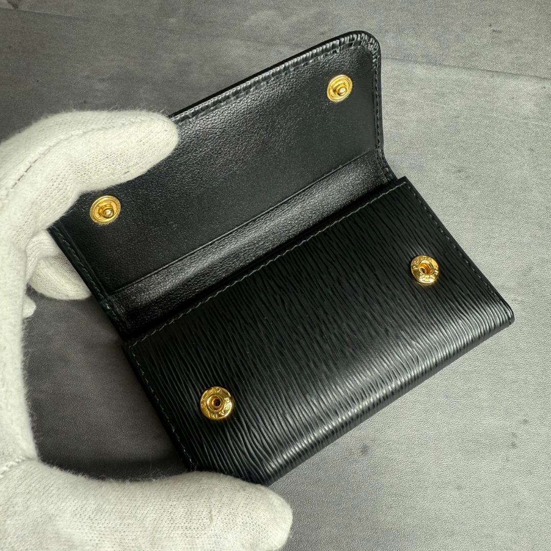 【極美品】PRADA 6連キーケース トライアングル ヴィッテロムーブ RFID
