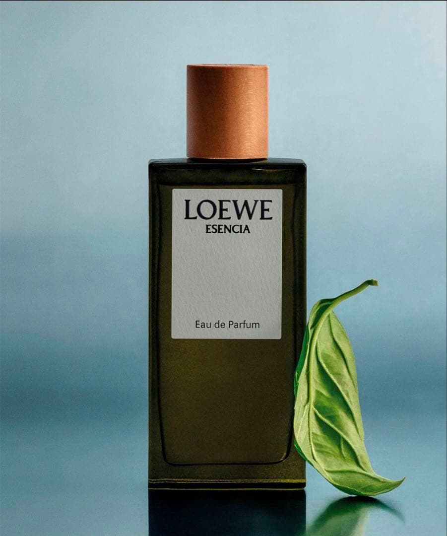 ぴ*ん様 LOEWE ESENCIA Eau de Parfum ロエベ