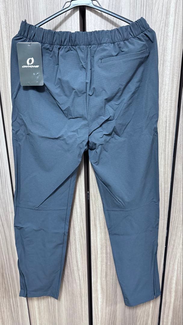 サロモンロゴ入り／オンヨネ　ウィンドブレーカー　ジャケット+パンツ　Lサイズ