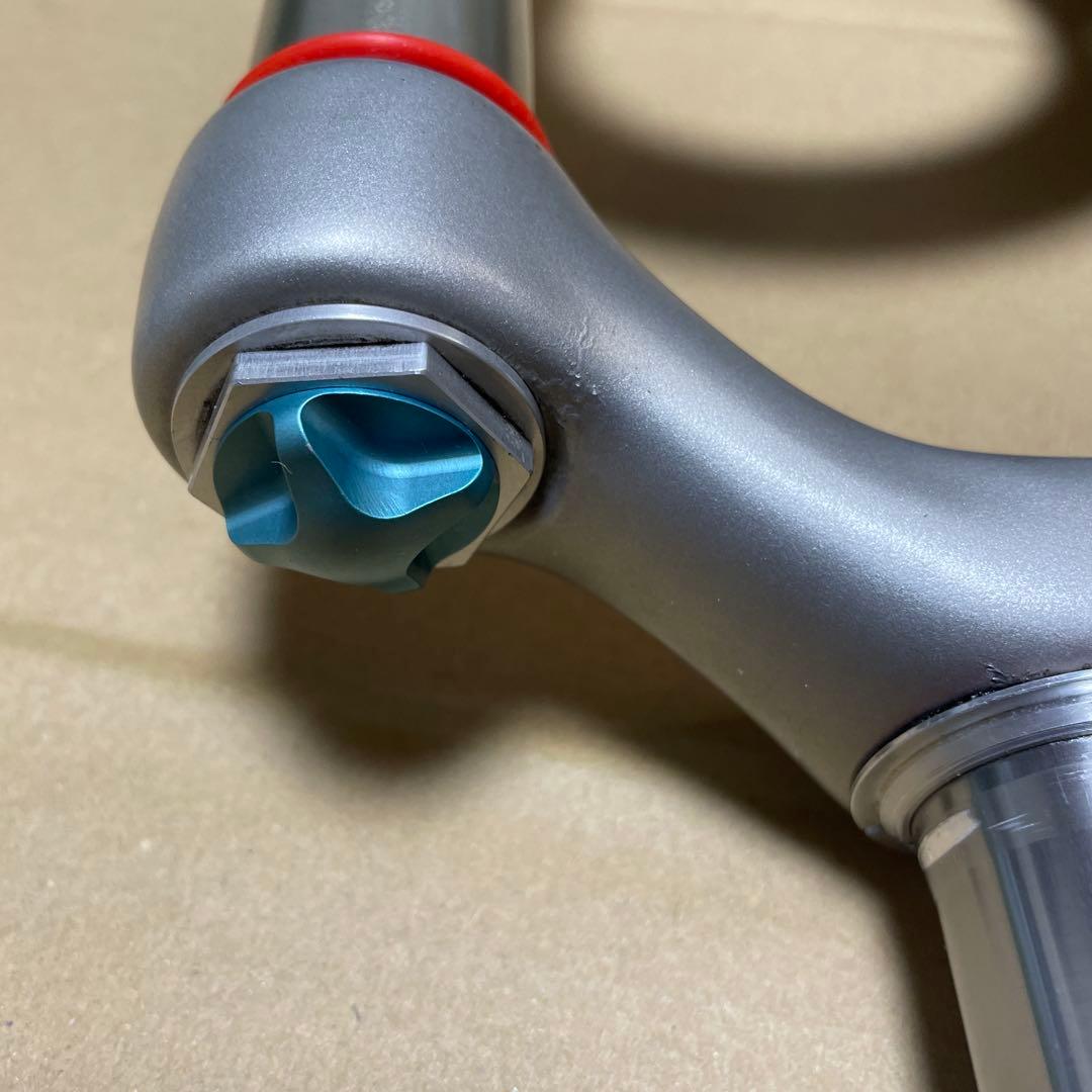 FOX 26インチサスペンションフォーク　F100RL