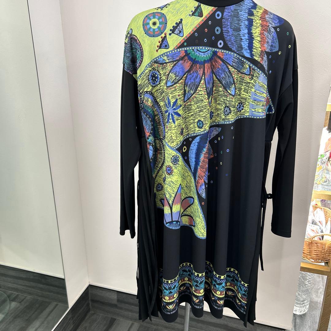 長袖チュニック 抽象模様 黒