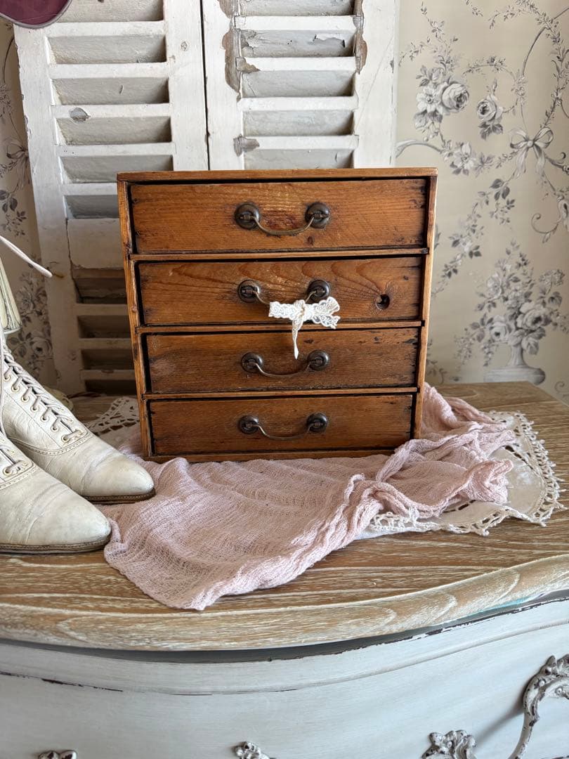 フランスアンティーク小さな木製4段ドゥロワー引き出し抽斗