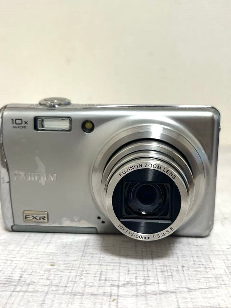 FUJIFILM　デジタルカメラ　FINEPIX F70EXR