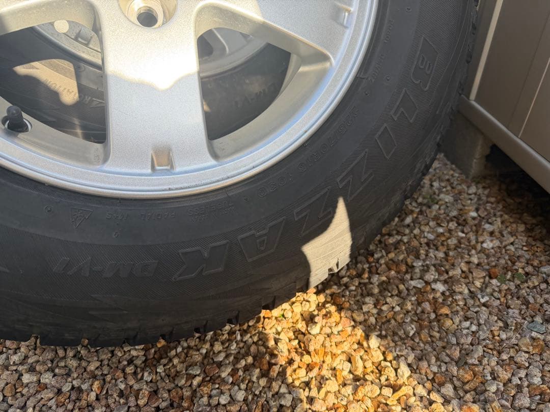 デリカd5 純正アルミ　スタッドレスセット売り