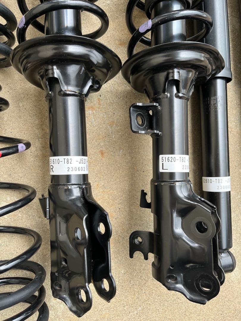 ホンダ/ Honda N-ONE RS CVT（JG3）純正サスペンション