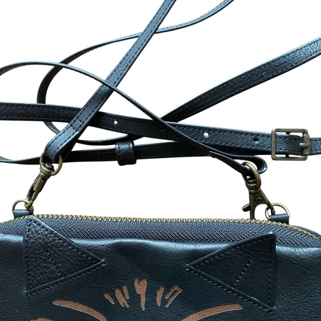 WACHIFIELDわらいねこお財布ポシェット 黒　 わちふぃーるど ダヤン