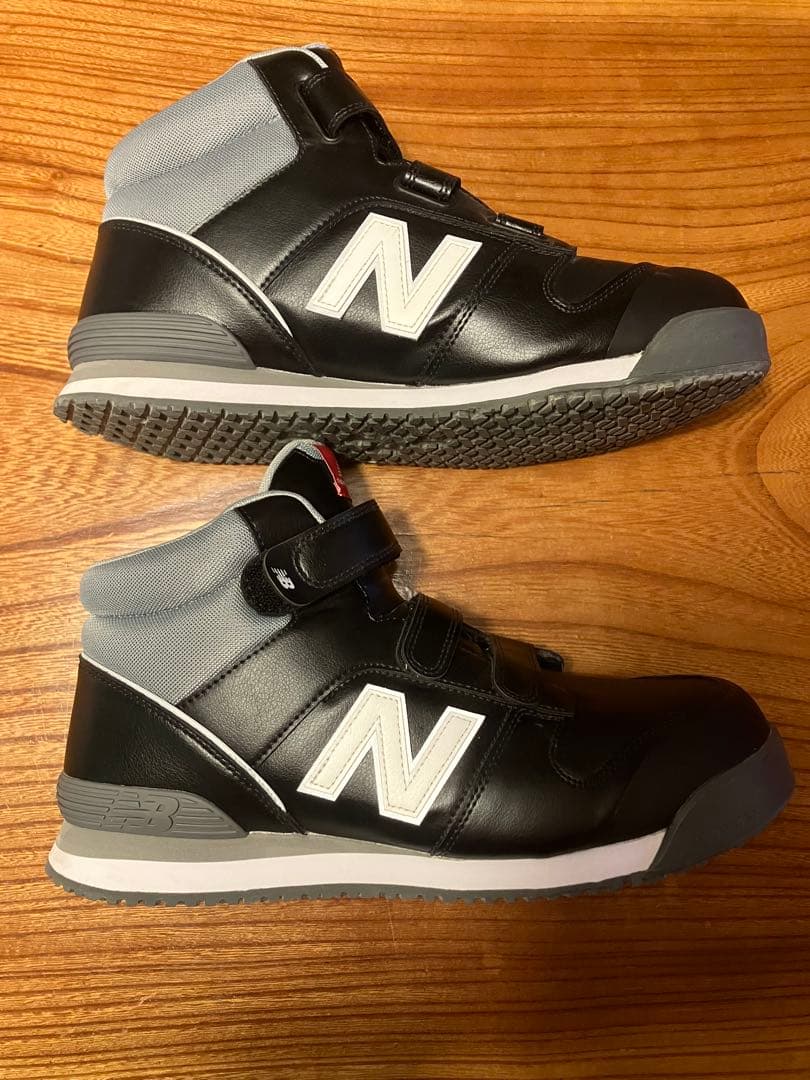 New Balance ハイカット安全靴 ブラック/グレー