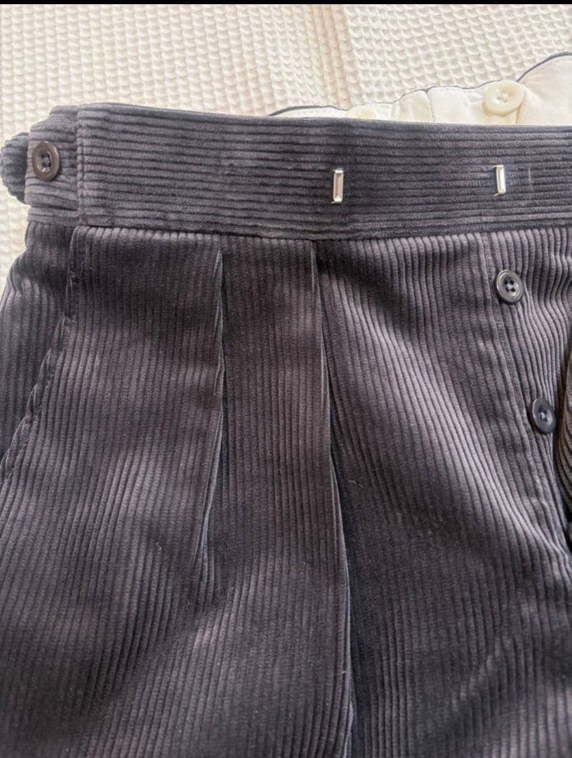 新品　コーディングスCORDINGS　グレーコーデュロイスラックス サイズ３２