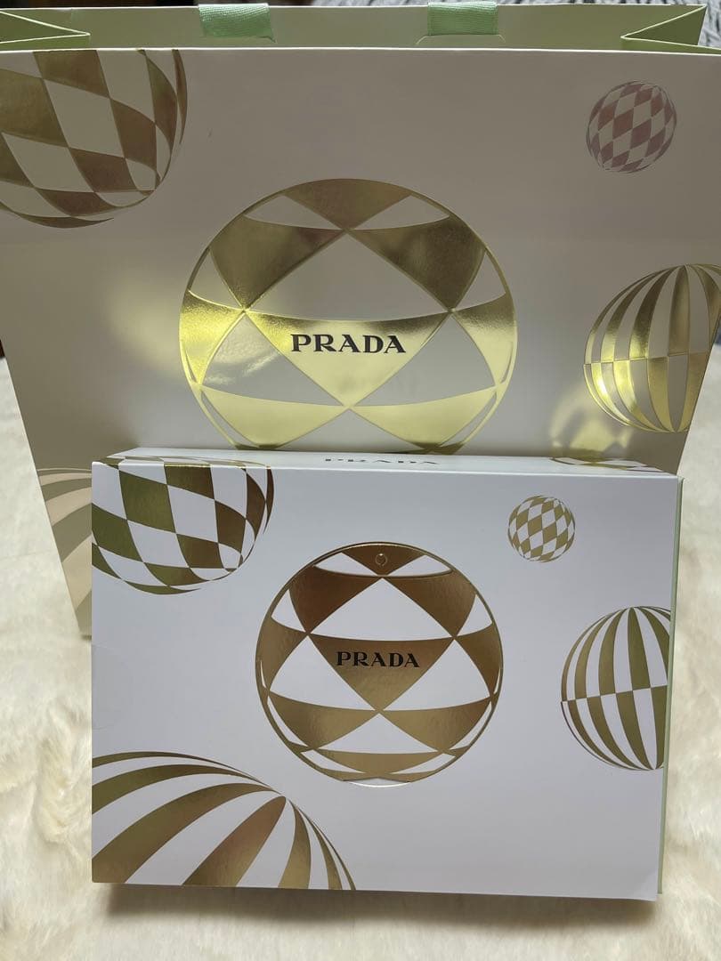 PRADA 香水セット ギフトボックス