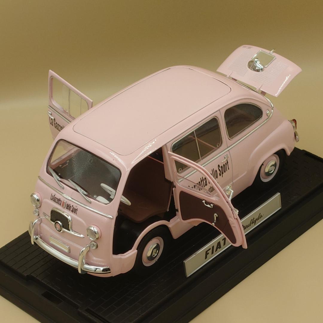 1/18 フィアット600 ムルティプラ FIAT Multipla ミニカー