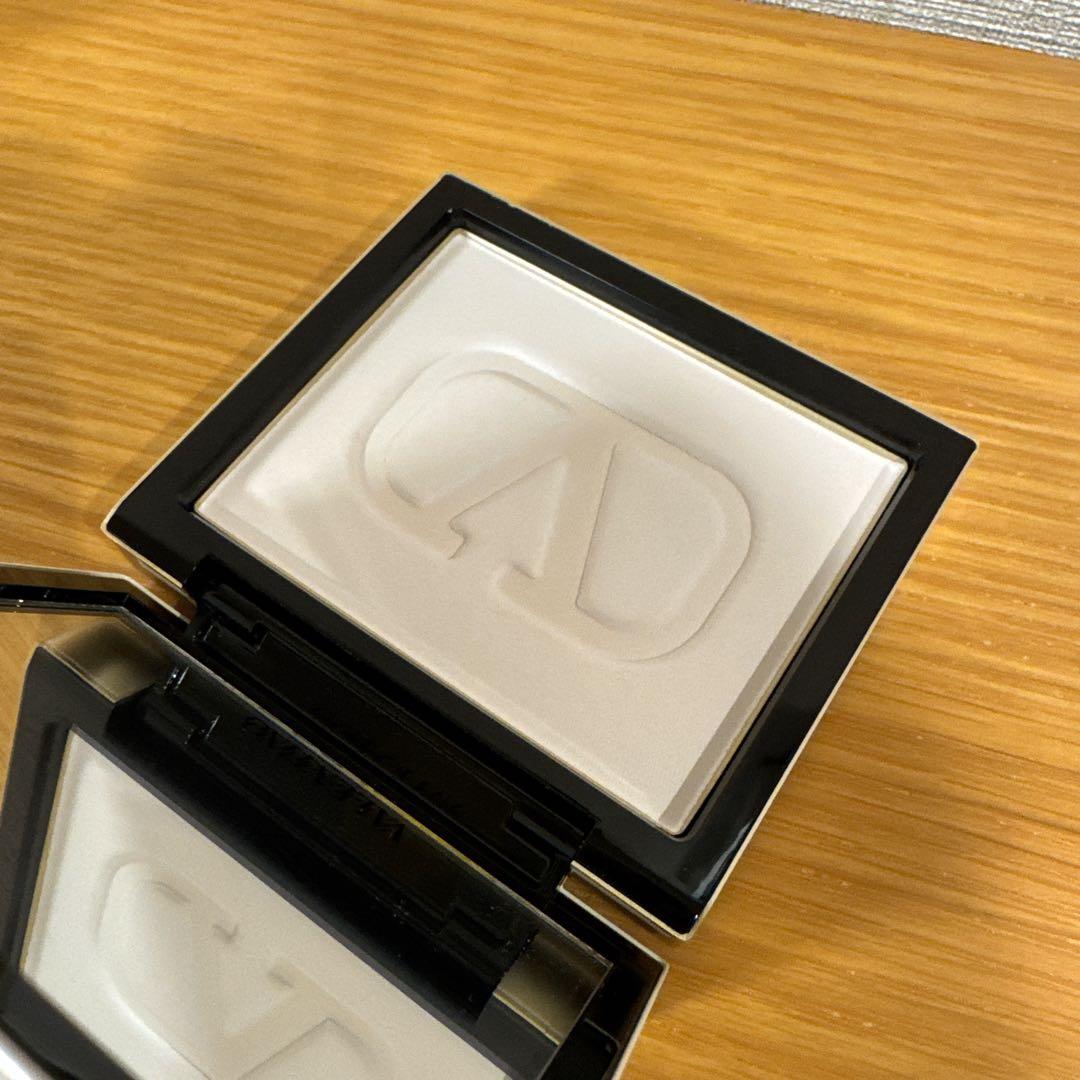 VALENTINO BEAUTY Ｖフィルター