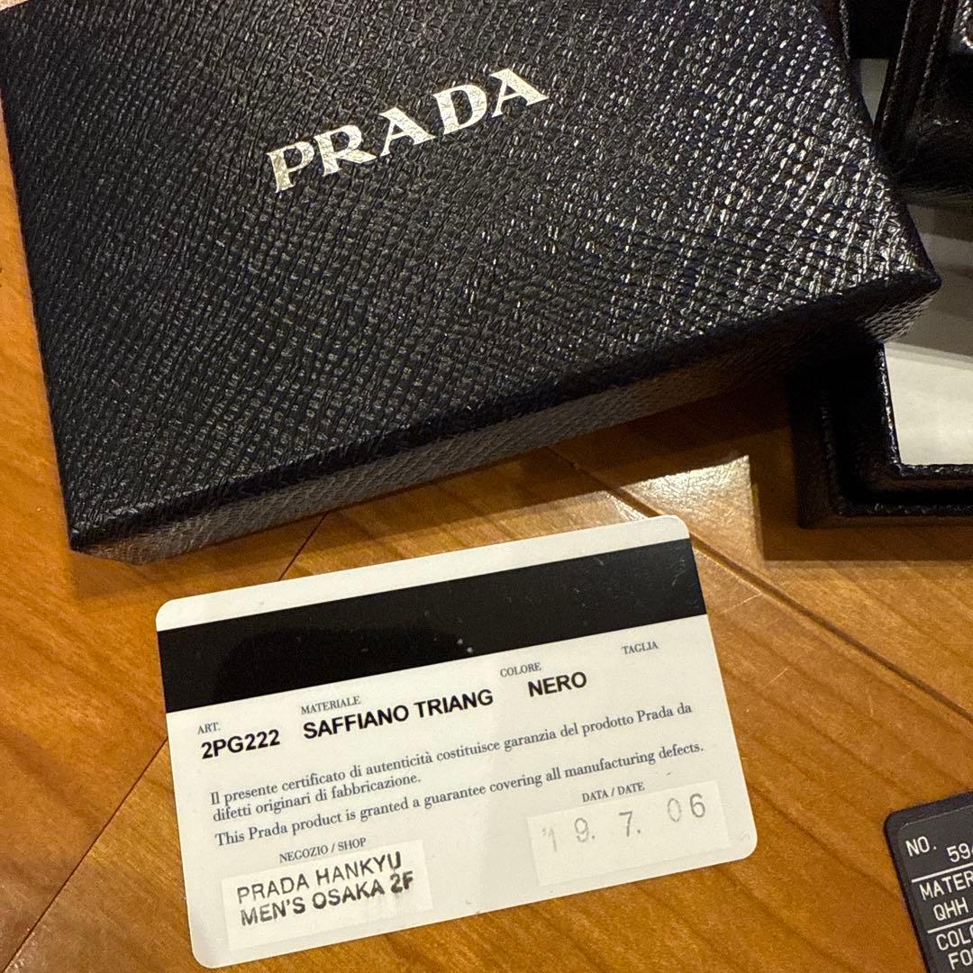 PRADA サフィアーノレザー ブラックキーケース