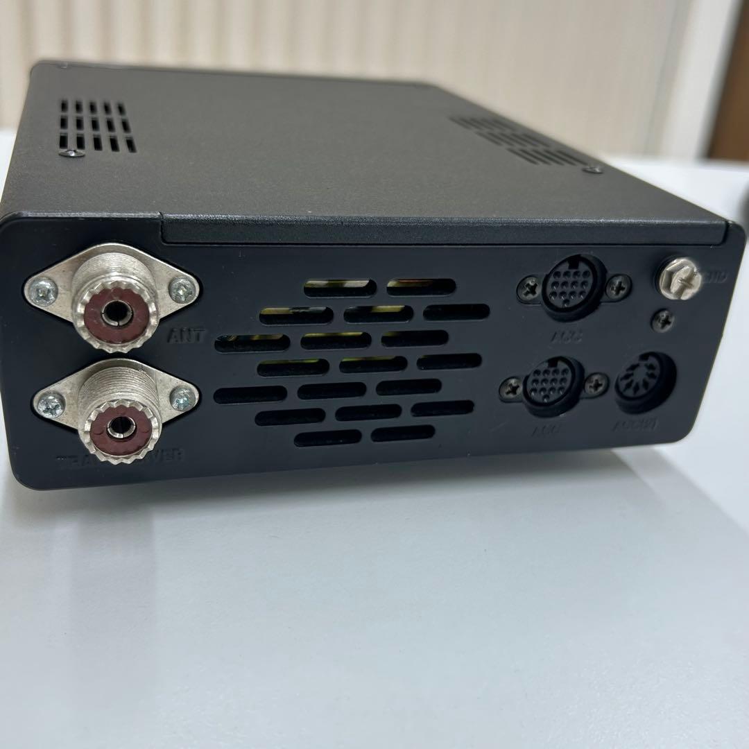 ICOM IC-7100 S / AT-180 トランシーバー+チューナーセット