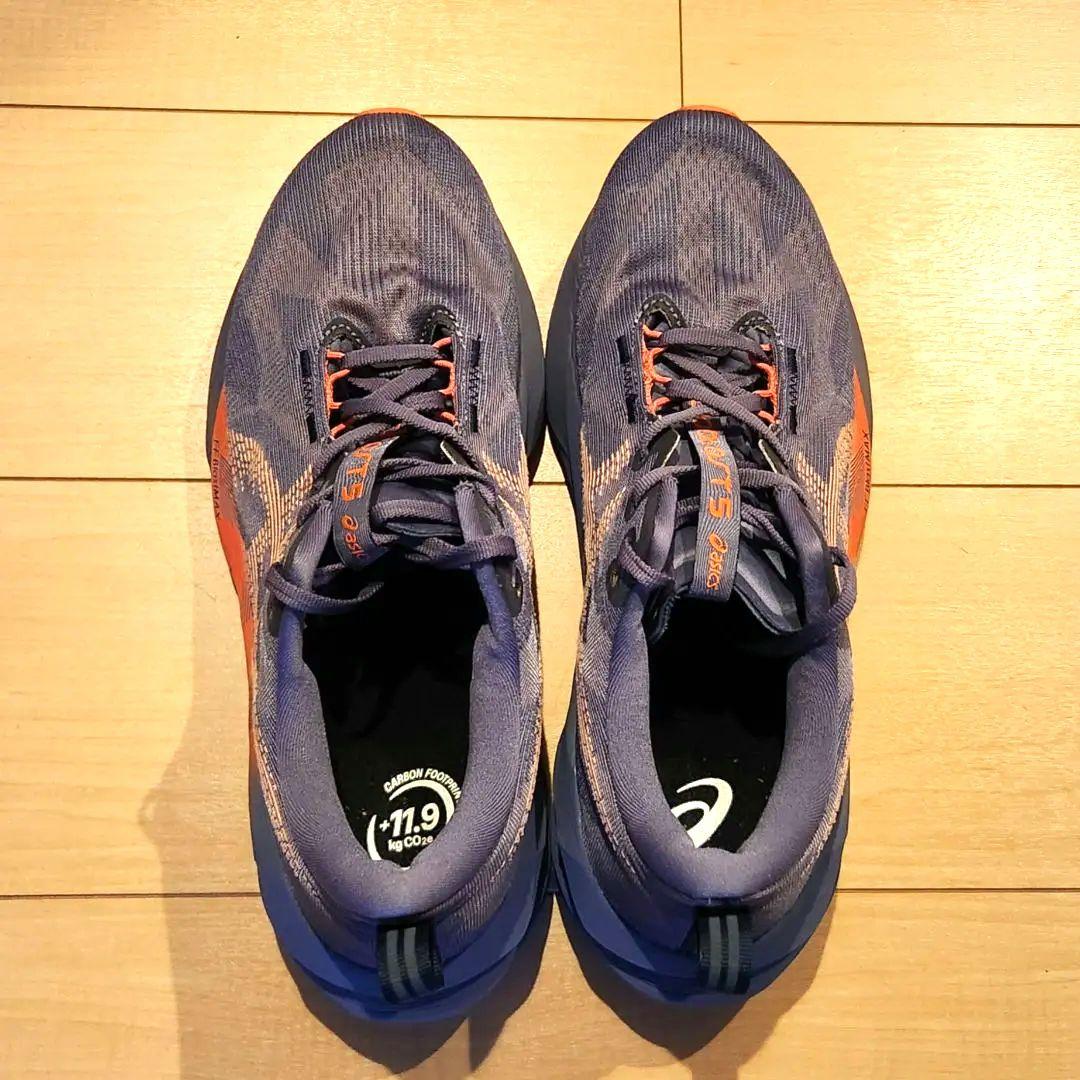 大幅値下げ 人気色 美品 アシックス ノヴァブラスト5