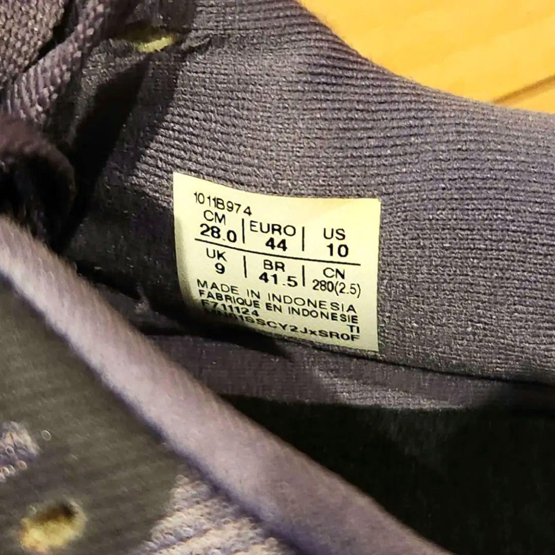 大幅値下げ 人気色 美品 アシックス ノヴァブラスト5