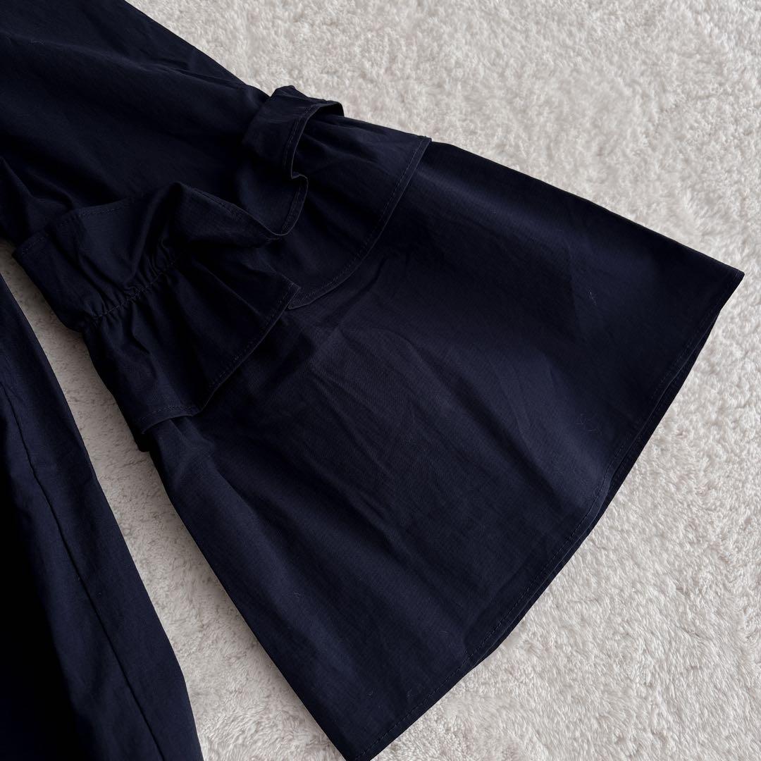 daiソーノ　フローイングフリルチュニックブラウス　ネイビー　パール