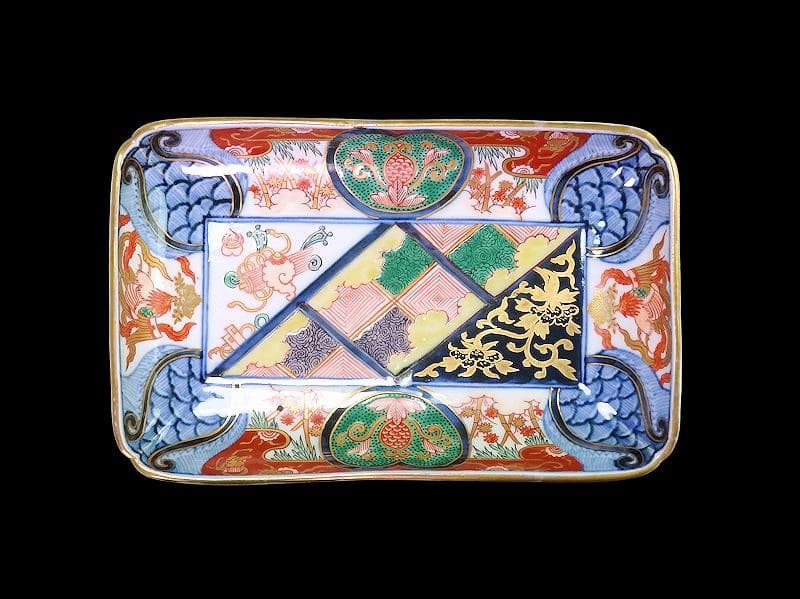 大聖寺伊万里　金襴手　宝尽くしに鳳凰　石畳紋の図　長皿　1296AS-DBn