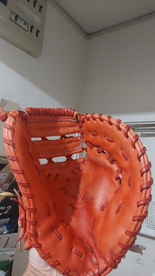 ミズノ 軟式ファーストミット大人用～子供用の間くらい