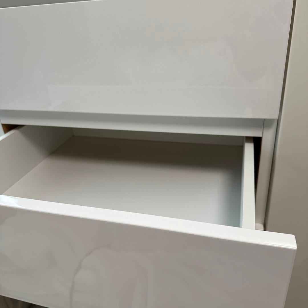 2024年購入　ニトリポルテシリーズ　タワーチェストホワイト 家具転倒防止器具付