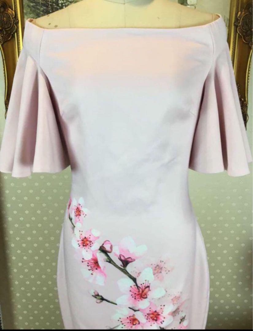 薄いピンク 花柄　新品☆ TED BAKER サイズ2