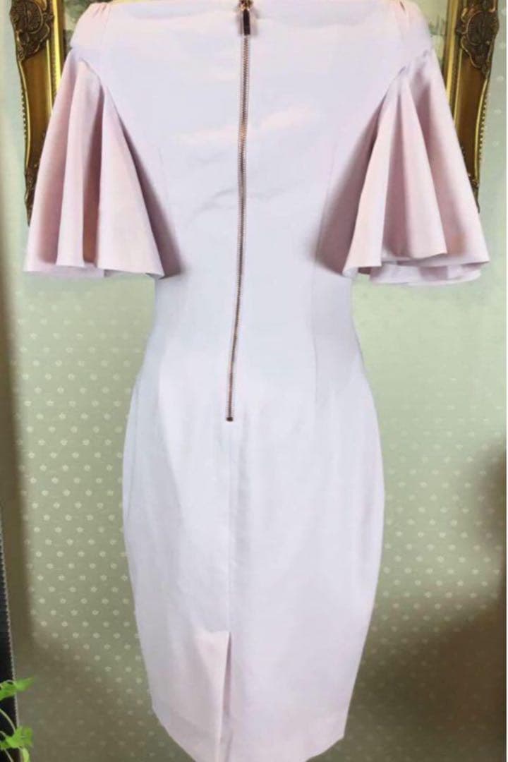 薄いピンク 花柄　新品☆ TED BAKER サイズ2