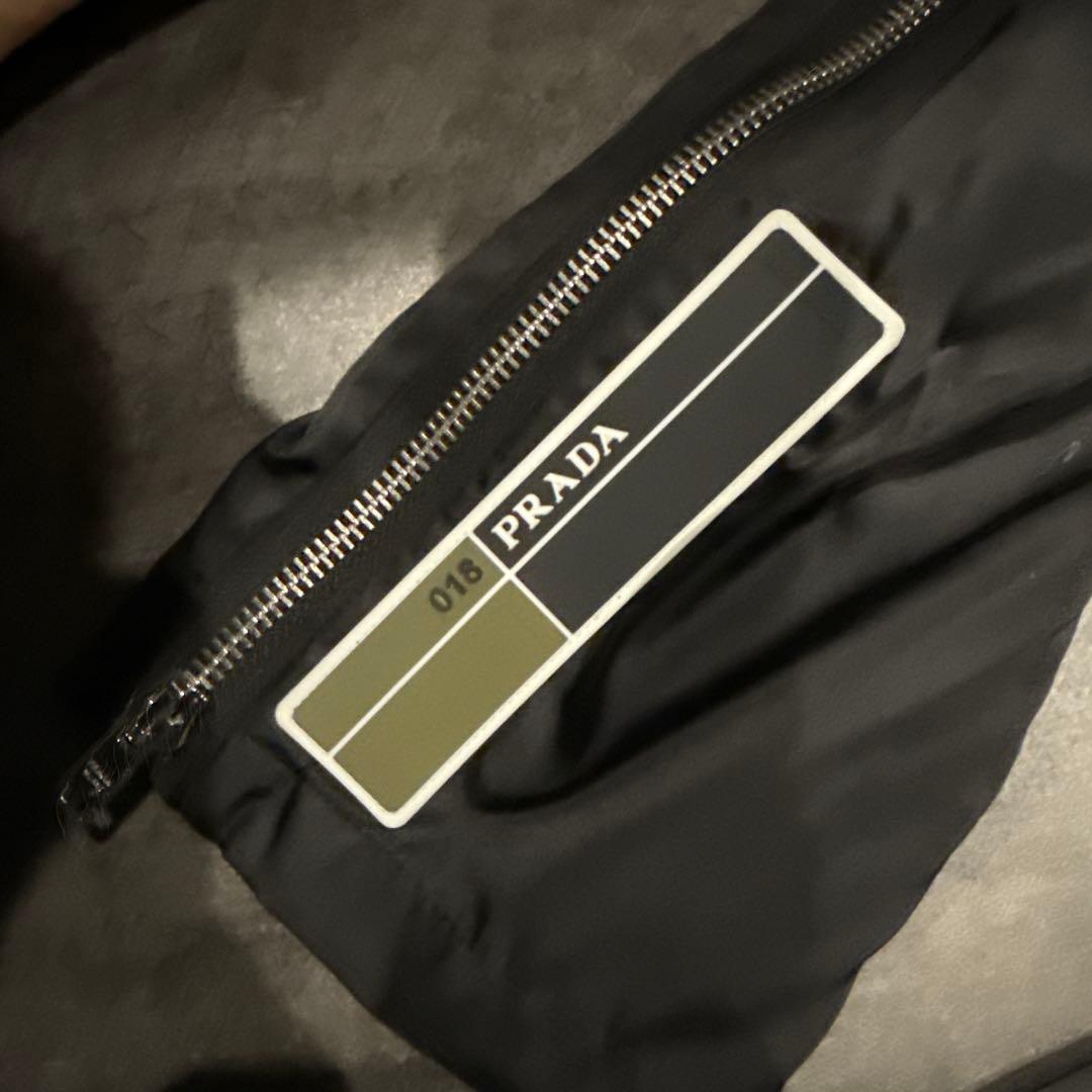 プラダ　PRADA ナイロンパンツ