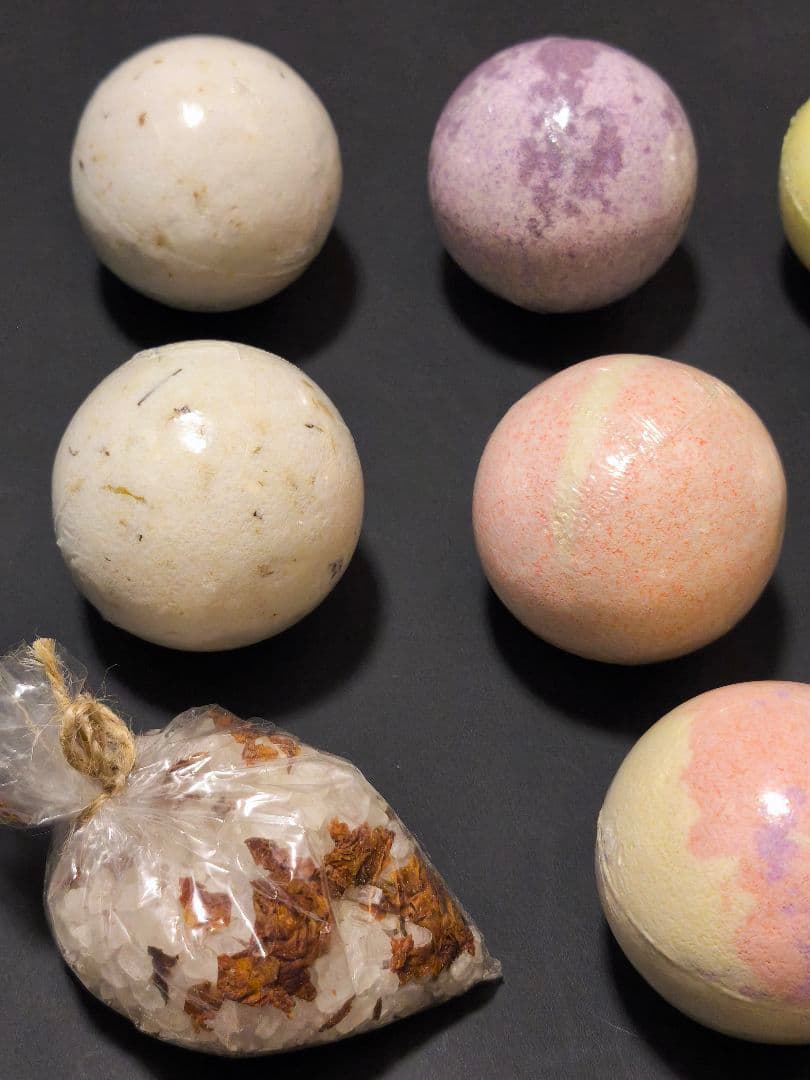 ラトビアヘイズ/LATVIA HAZE/バスボール8個/炭酸保湿入浴剤/大阪万博