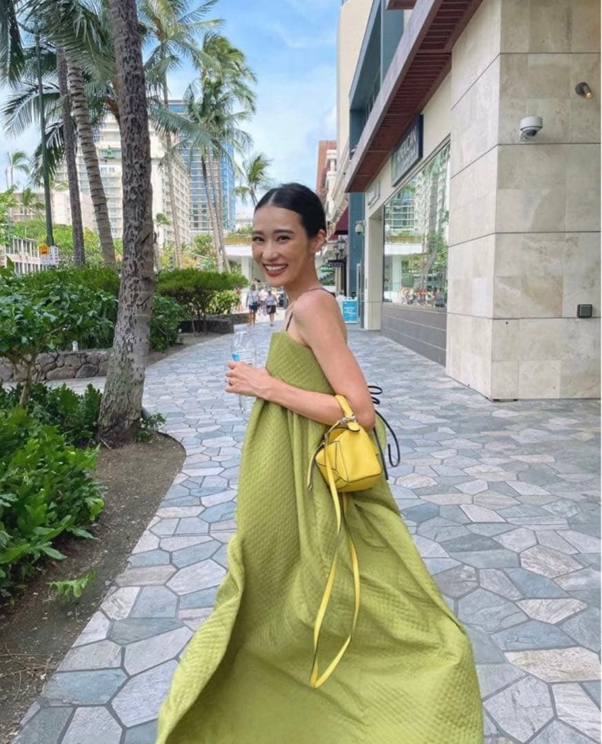 ELLIE ライムグリーン キャミワンピース、マトラッセワンピース